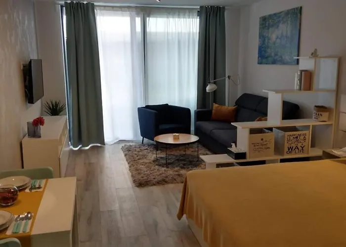 Maria, Modern Studio Apartment With Private Parking