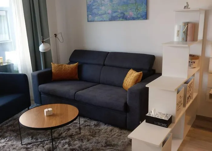 Maria, Modern Studio Apartment With Private Parking