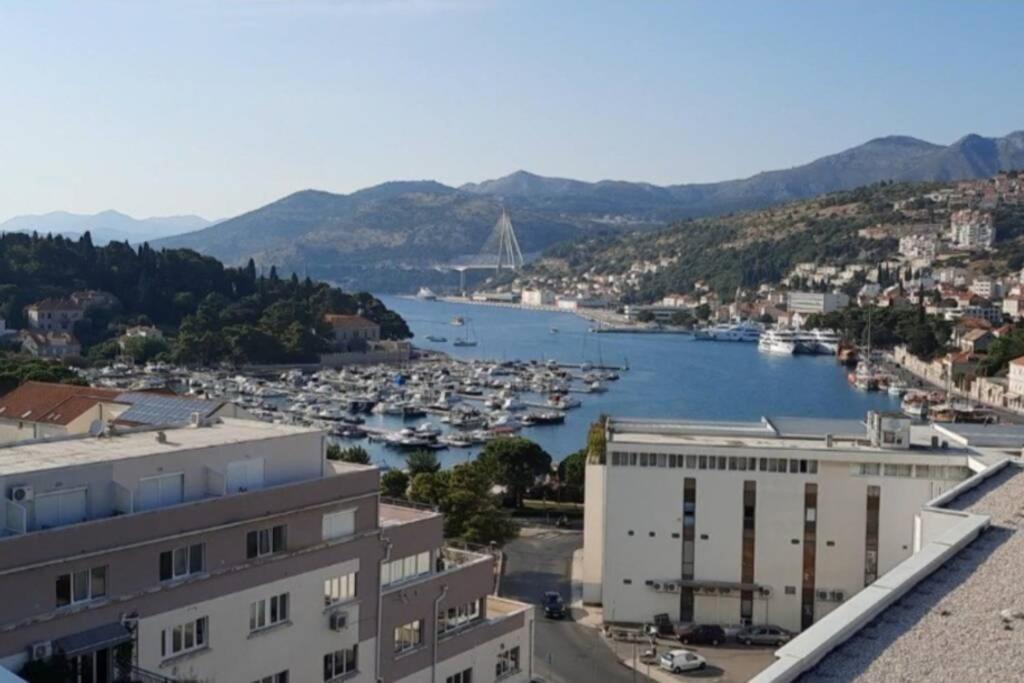 Apartment Maria, Modern With Private Parking *